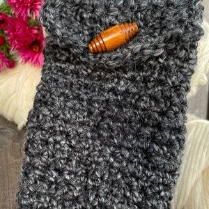 Hand crocheted smart phone &/or eyeglass case. Fits most smart phones